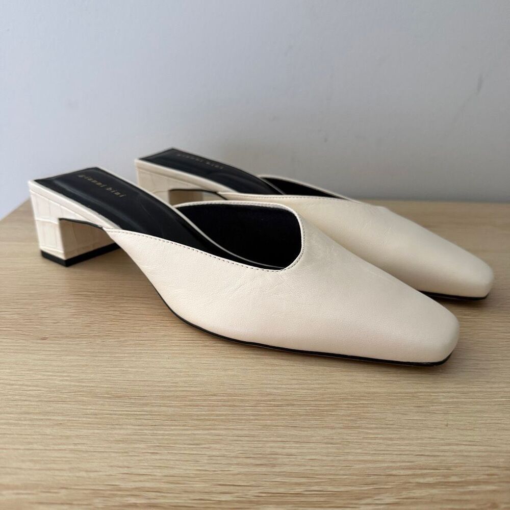 Gianni Bini Karlos Leather Snip Toe Block Heel Mules 9